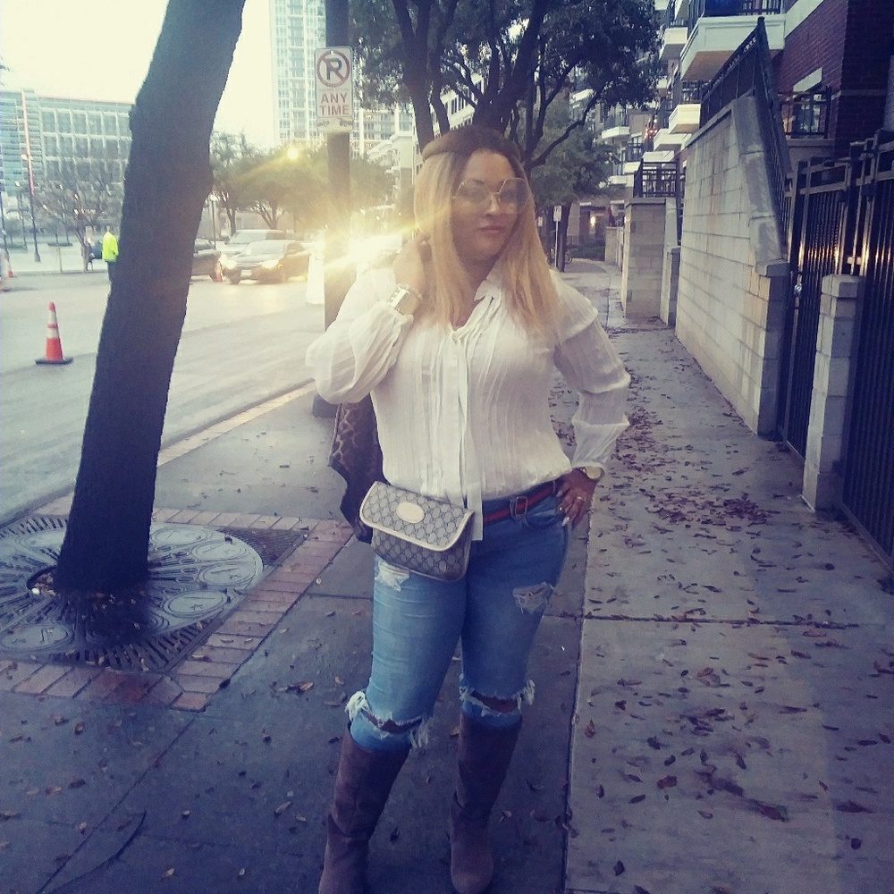 Meet your Posher, Latrisha